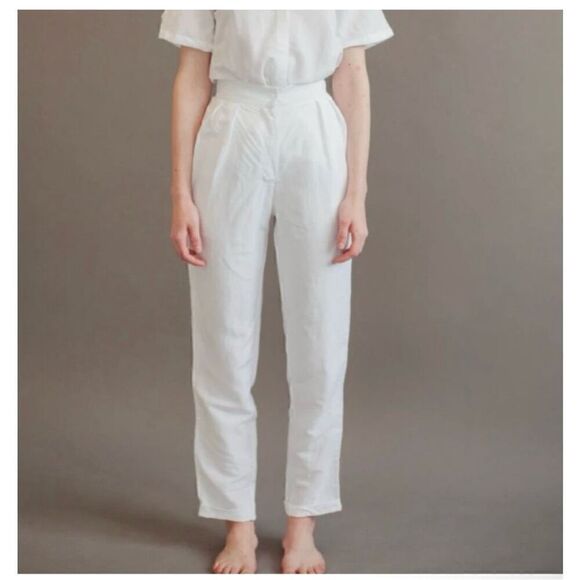 Uncle Studios Women’s White Medium Weight Linen Viscose Blend Pleat Bloomers - Picture 10 of 11